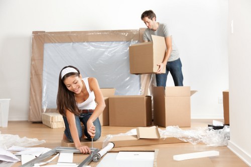 Professional packing and unpacking services in Brompton for organized home moving